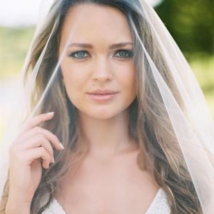 Down hair style for bride